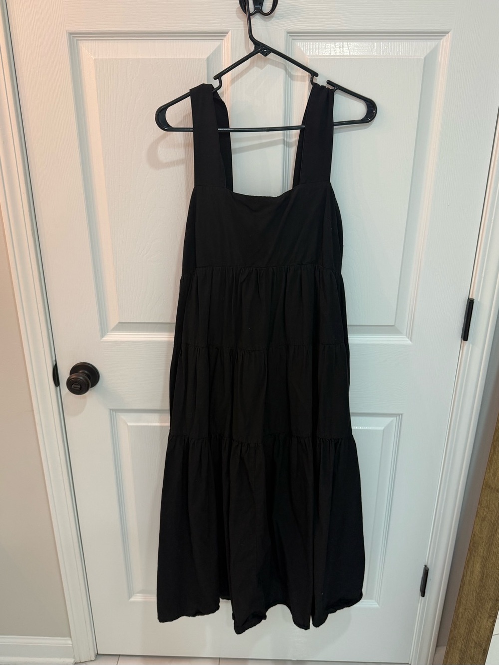 eesome Black Tiered Midi Dress with Wide Straps